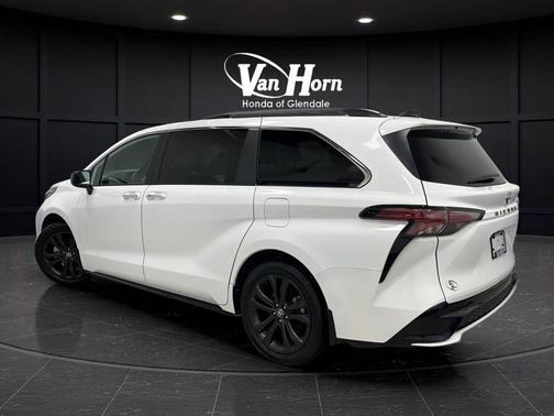 2024 Toyota Sienna XSE 7 Passenger