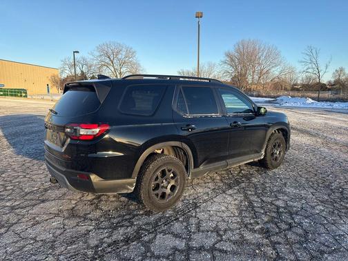 2025 Honda Pilot TrailSport