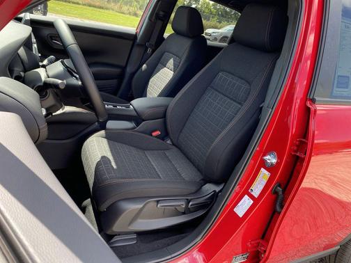 2026 Honda HR-V 2WD Sport