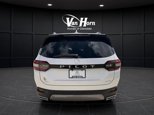 Platinum White 2026 Honda Pilot Elite