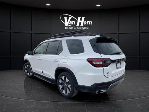Platinum White Pearl 2026 Honda Pilot Elite
