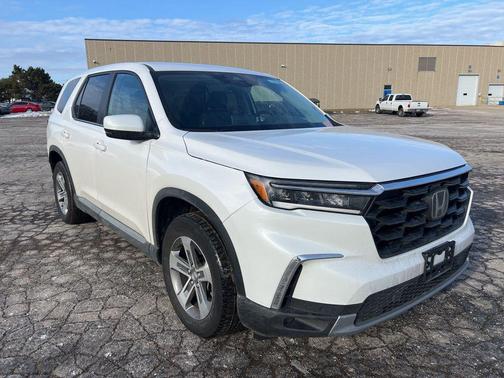 2023 Honda Pilot AWD EX-L 8 Passenger