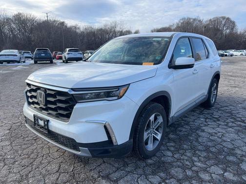 2023 Honda Pilot AWD EX-L 8 Passenger