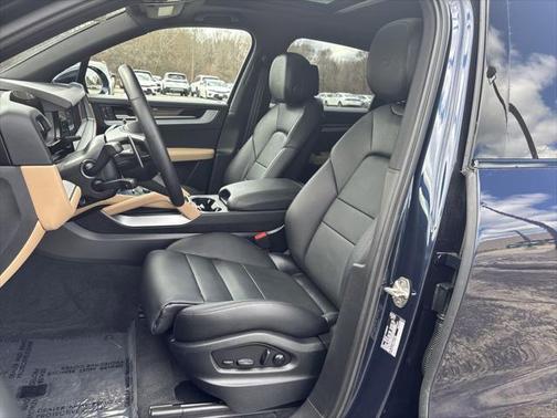 2024 Porsche Cayenne Base
