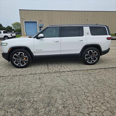 2023 Rivian R1S Adventure