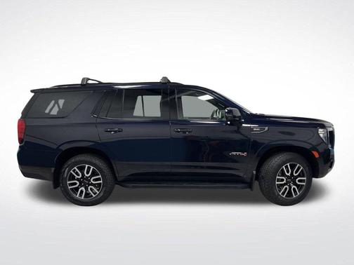 2024 GMC Yukon 4WD AT4