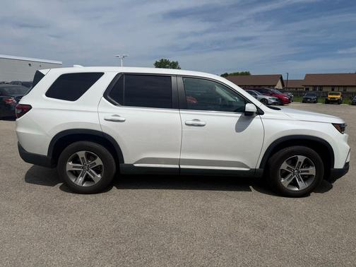 Lunar Silver Metallic 2024 Honda Pilot EX-L