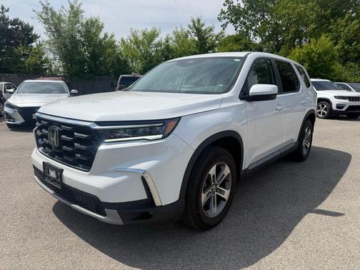 Lunar Silver Metallic 2024 Honda Pilot EX-L