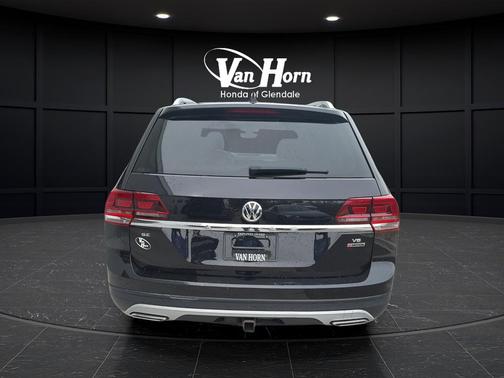 Deep Black Pearl Metallic 2019 Volkswagen Atlas 3.6L SE w/Technology