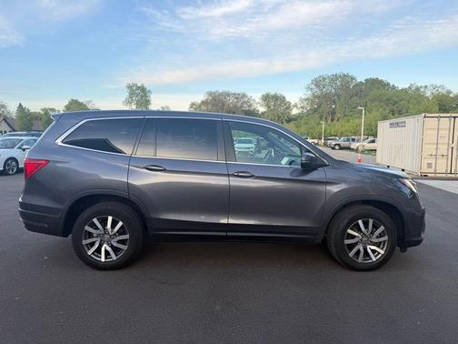 Modern Steel Metallic 2022 Honda Pilot AWD EX-L