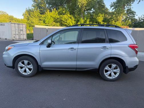 Ice Silver Metallic 2015 Subaru Forester 2.5i Limited