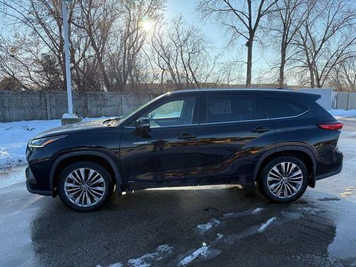 2020 Toyota Highlander Hybrid Platinum