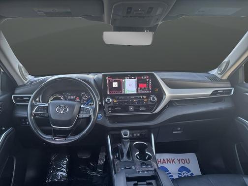 2020 Toyota Highlander Hybrid Platinum