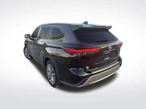 2020 Toyota Highlander Hybrid Platinum