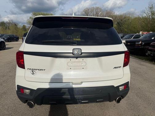 Platinum White Pearl 2023 Honda Passport AWD EX-L