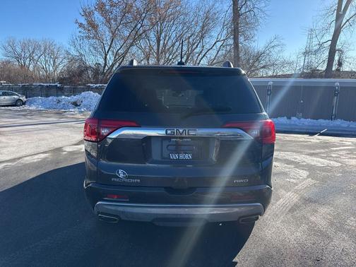 2017 GMC Acadia Denali