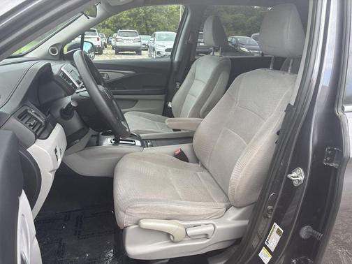 2016 Honda Pilot LX