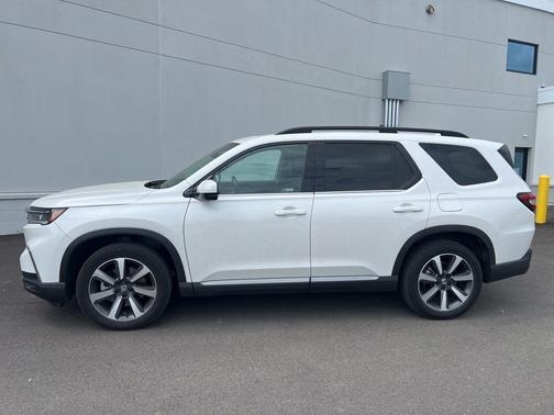Platinum White Pearl 2025 Honda Pilot Elite
