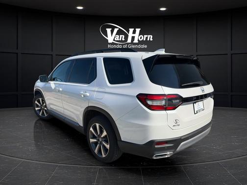 Platinum White Pearl 2025 Honda Pilot Elite