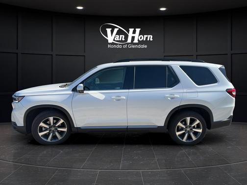 Platinum White Pearl 2025 Honda Pilot Elite