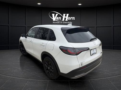 Platinum White Pearl 2024 Honda HR-V Sport