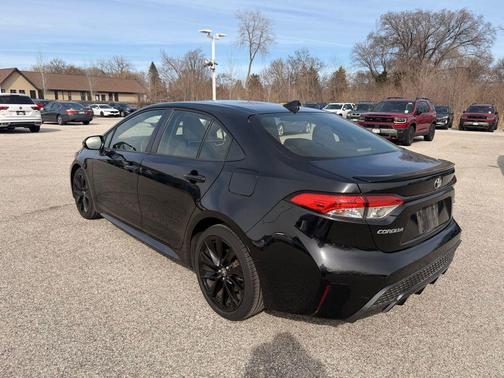 Black Sand Pearl 2021 Toyota Corolla SE