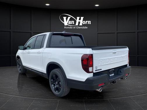 Platinum White Pearl 2026 Honda Ridgeline Black
