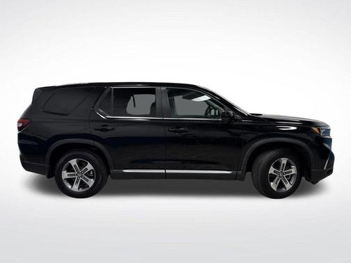 2023 Honda Pilot AWD EX-L 8 Passenger