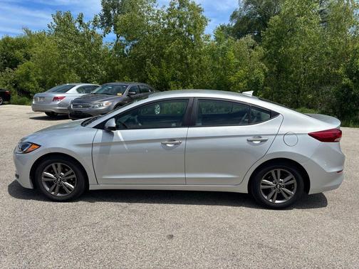 Symphony Silver 2018 Hyundai ELANTRA SEL