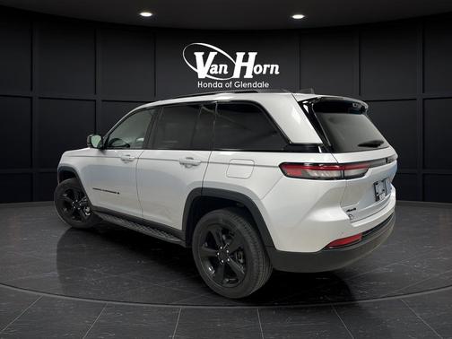 Silver Zynith 2024 Jeep Grand Cherokee Limited