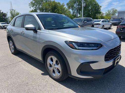 Lunar Silver Metallic 2025 Honda HR-V LX