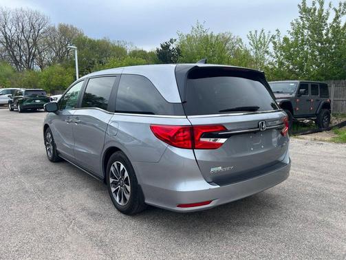 Silver 2022 Honda Odyssey EX-L
