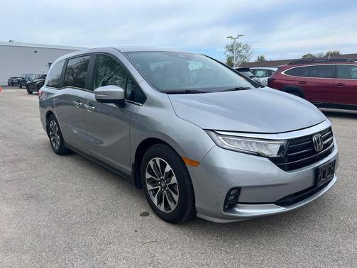 Silver 2022 Honda Odyssey EX-L