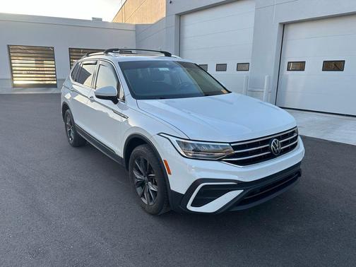 White 2022 Volkswagen Tiguan 2.0T SE 4MOTION