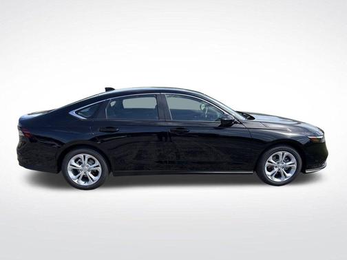 2025 Honda Accord LX 1.5T