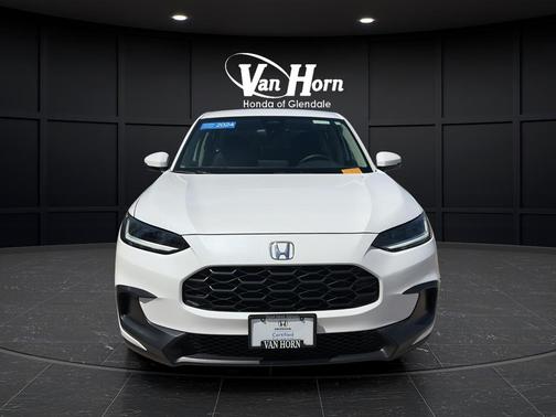 Platinum White Pearl 2024 Honda HR-V LX