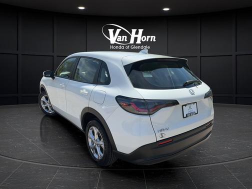 Platinum White Pearl 2024 Honda HR-V LX