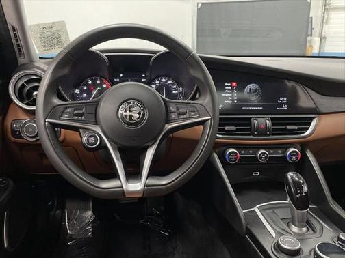2018 Alfa Romeo Giulia Base