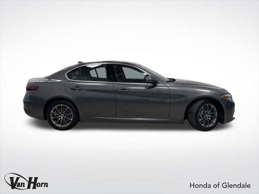 2018 Alfa Romeo Giulia Base