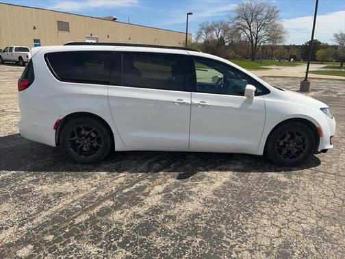 2019 Chrysler Pacifica Touring-L Plus