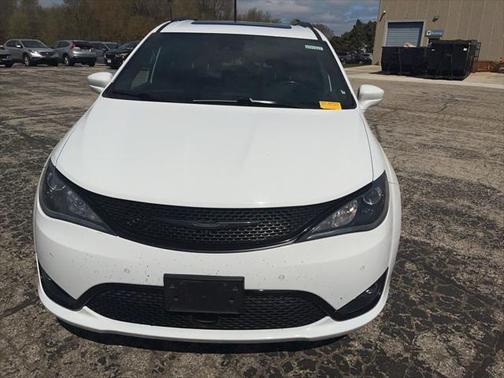2019 Chrysler Pacifica Touring-L Plus