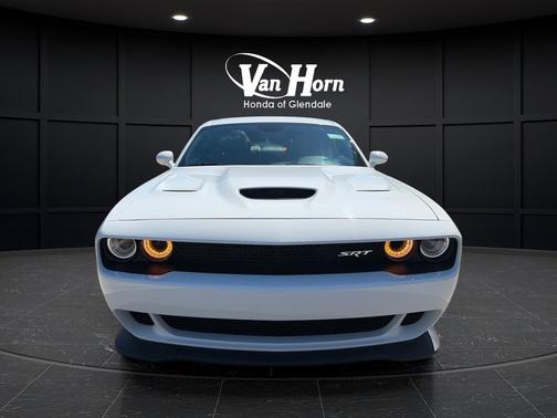 Bright White Clearcoat 2016 Dodge Challenger SRT Hellcat