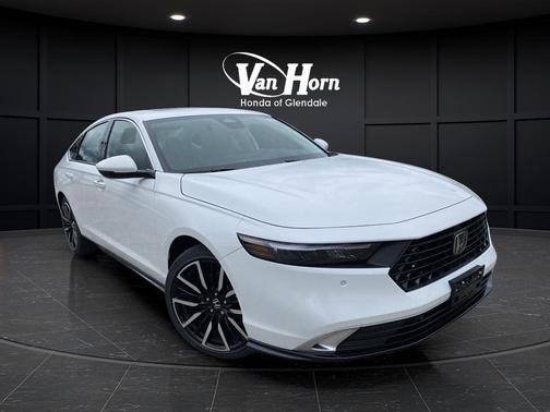 Platinum White Pearl 2026 Honda Accord Hybrid Touring