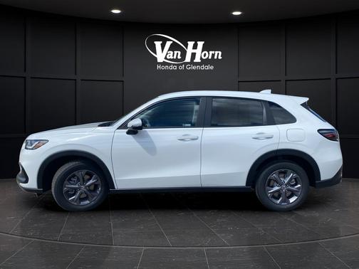 Platinum White Pearl 2027 Honda HR-V LX