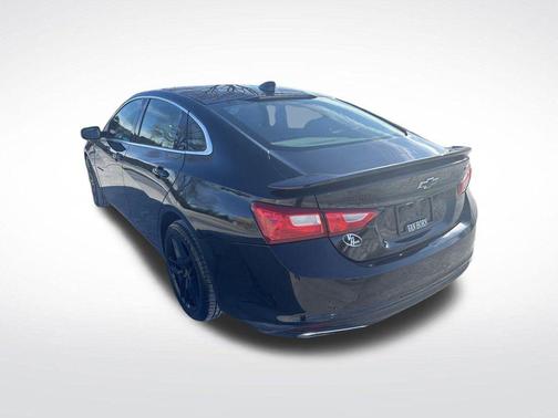 2022 Chevrolet Malibu FWD RS