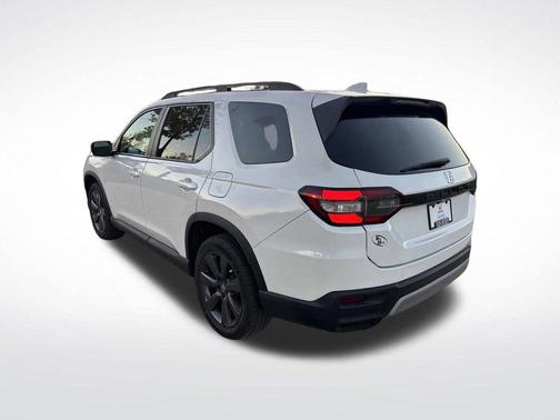 2023 Honda Pilot AWD Sport