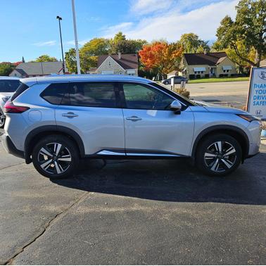2022 Nissan Rogue SL