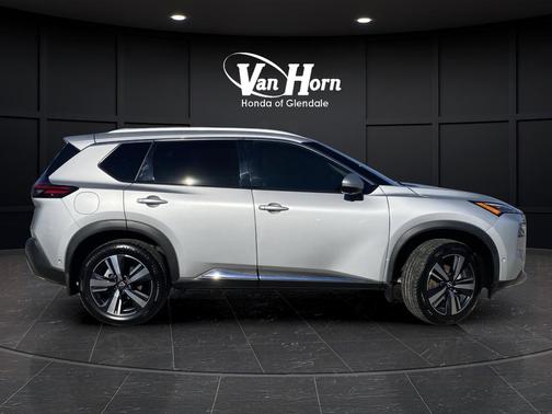 2022 Nissan Rogue SL