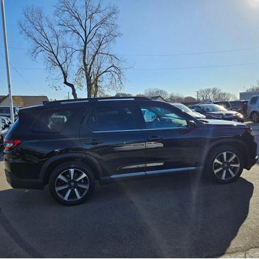 2025 Honda Pilot Touring 8-Passenger