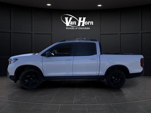 Platinum White Pearl 2026 Honda Ridgeline Black